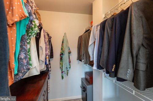 673 Royal Vw Dr, Lancaster PA  17601-2873 exterior