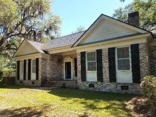 4970 Gibson Rd, Meggett, SC 29449-6105