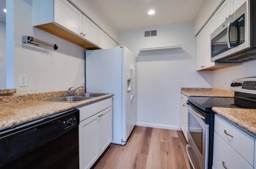 4418 Westminster Dr, Irving TX  75038-5646 exterior