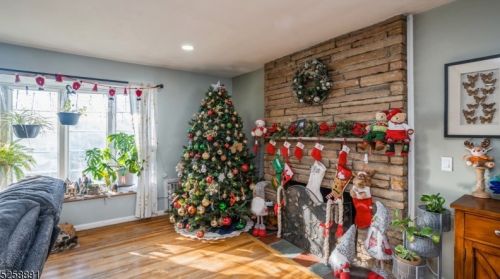 60 Van Nostrand Ave, Dover NJ  07801-4827 exterior