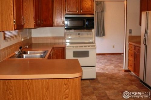 2430 Yorkshire St, Fort Collins CO  80526-1355 exterior