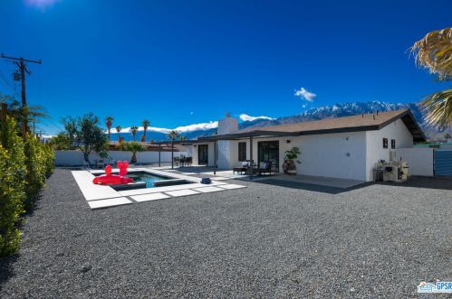 2150 Cerritos Rd, Palm Springs, CA 92262