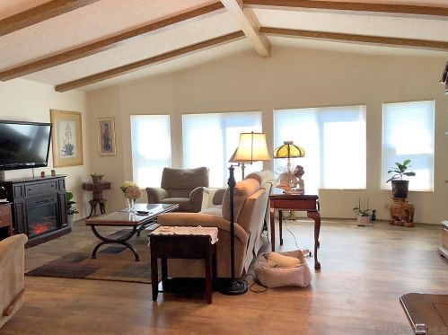 3461 Don Carlos Dr, Carlsbad, CA 92010-3908