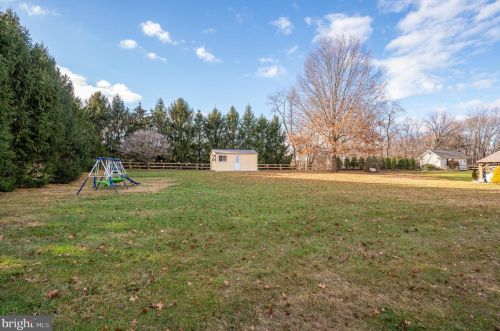 874 Pheasant Hill Rd, Summit Point WV  25446-3634 exterior