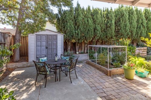 1800 Crater Lk Ave, Milpitas CA 95035-6608 exterior