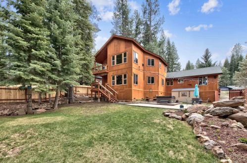 10970 Palisades Dr, Truckee CA  96161-3188 exterior