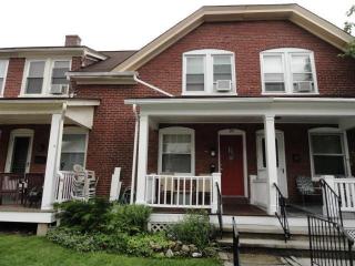 26 Locust St, Lebanon, PA 17042-6365