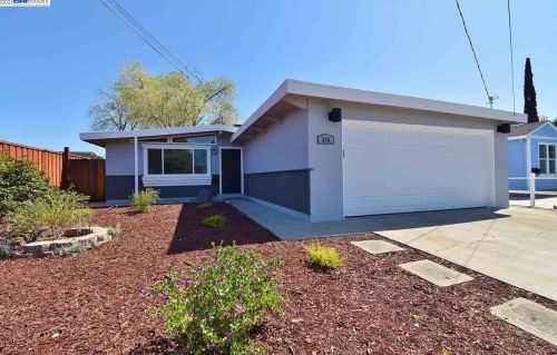 658 P St, Livermore, CA 94551-6324
