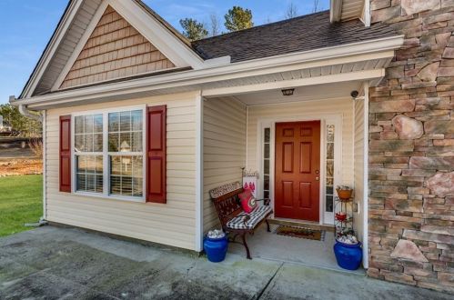 1112 Bradford Park Dr, Auburn, GA 30011-3391