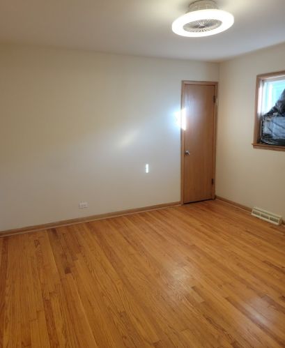 13615 Atlantic Ave, Chicago IL  60827-1147 exterior