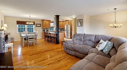 46 Walnut Ave, Tinton Falls NJ 07701-6146 exterior