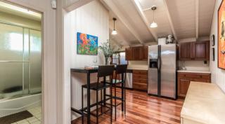 3047 Oakhurst Ave, Los Angeles CA  90034-2855 exterior