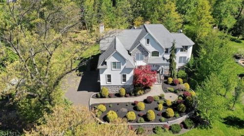 31 Washington Valley Rd, Warren NJ  07059-7047 exterior