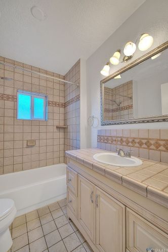 3160 Lime St, Riverside CA 92501-2930 exterior