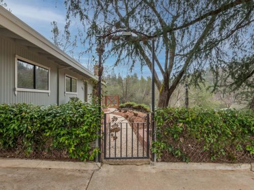 1821 Hillside Ct, Swansboro Country, CA 95667-6066