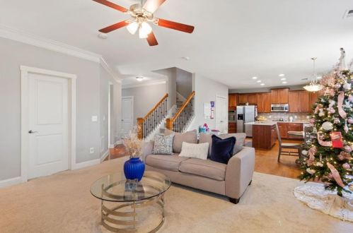 2077 Hatteras Way, Atlanta GA  30318-1085 exterior