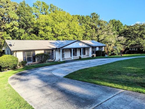 352 Harris Manor Dr, Atlanta GA  30311-2117 exterior
