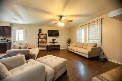 6326 Mc Cartney Ln, Garland TX 75043-5934 exterior