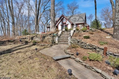 87 Park Rd, Sparta, NJ 07871-2024