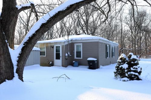 3102 40th Ave, Hobart, IN 46342-1802