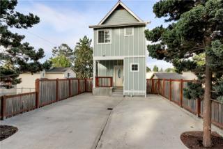 10612 Park Ave, Tacoma WA  98444-5864 exterior