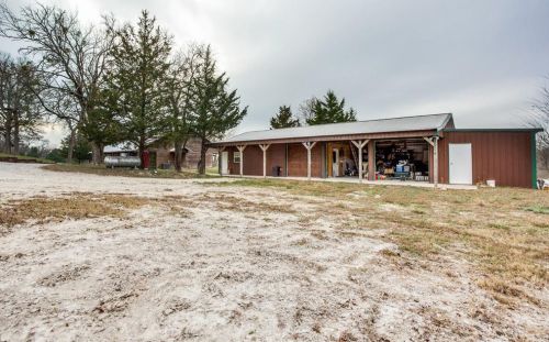 2664 Rose Hl Rd, Whitewright TX exterior