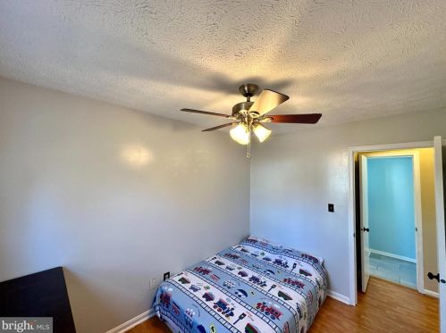 7247 Riding Hood Cir, Columbia MD 21045-5237 exterior