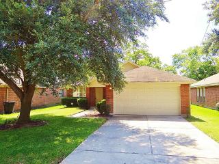 7517 Emma Lou St, Houston, TX 77088-7637