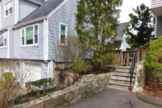 61 Wilton Crst, Wilton CT  06897-4054 exterior