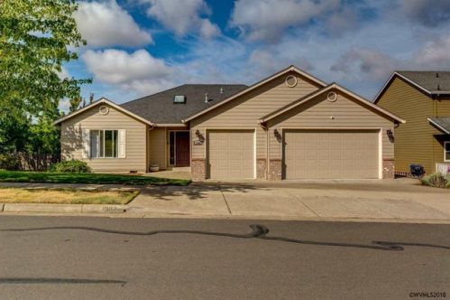 1302 Skyline Dr, Albany OR  97321-1266 exterior