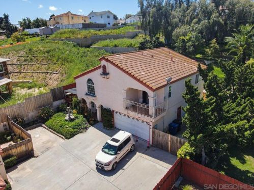 86 Las Flores Dr, Chula Vista CA  91910-1966 exterior