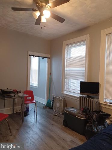 4810 11 St, Philadelphia PA 19112-0013 exterior