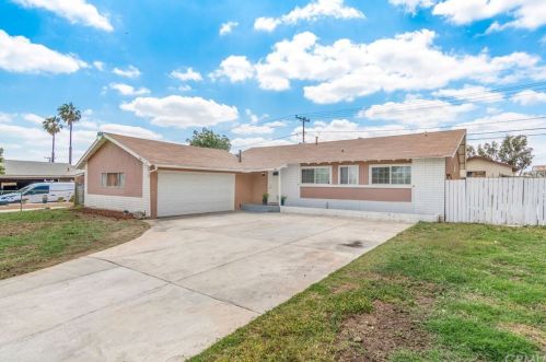 774 Rosalind Ave, Rialto, CA 92376-5339
