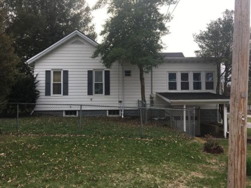 401 South St, Anna, IL 62906-1530