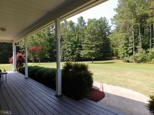 173 Chattahoochee Farms Dr, Newnan, GA 30263-3649