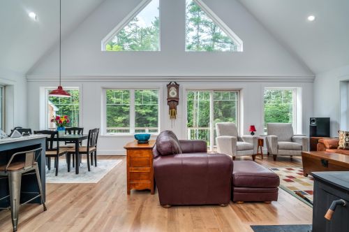 15 Moose Mountain Rd, Wakefield, NH 03872-7202