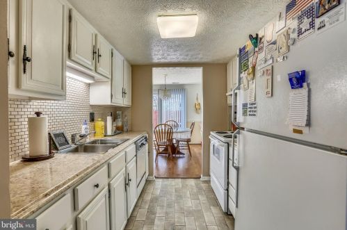 14505 Farmcrest Pl, Silver Spring MD 20905-6009 exterior