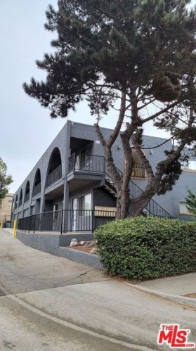 1743 9th St, Santa Monica, CA 90404-4370