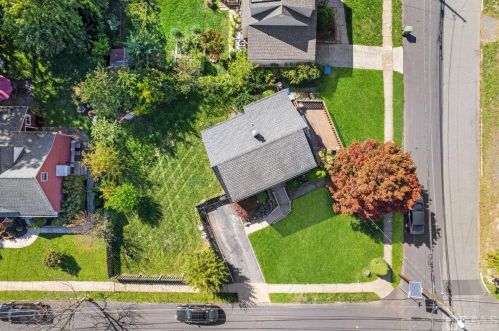 202 Penn Ave, Edison, NJ 08817-3604
