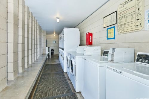 1550 Wilder Ave, Honolulu HI  96822-4678 exterior