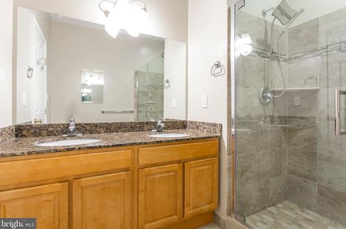 1704 4 St, Philadelphia PA 19133-3230 exterior