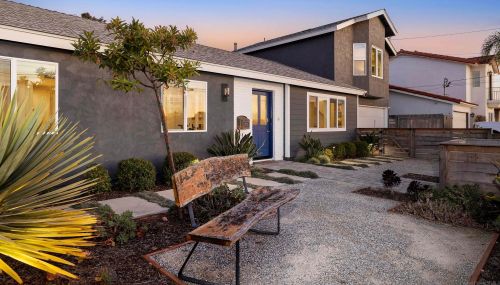 1731 Freda Ln, Cardiff By The Sea CA  92007-1108 exterior