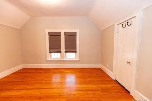 1702 Country Club Rd, Middletown CT  06457-2351 exterior