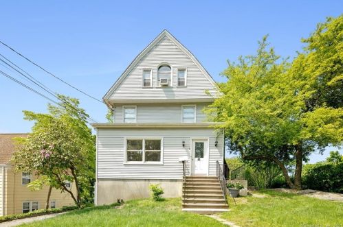 14 Byram Shore Rd, Greenwich CT  06830-6926 exterior