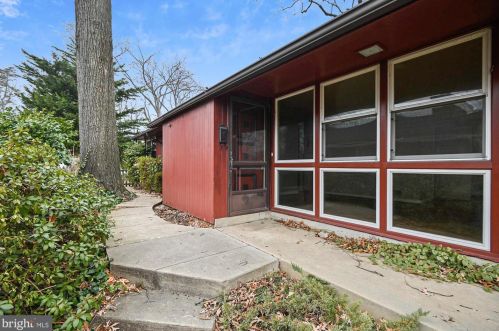 8407 Tahona Dr, Silver Spring MD 20903-3210 exterior