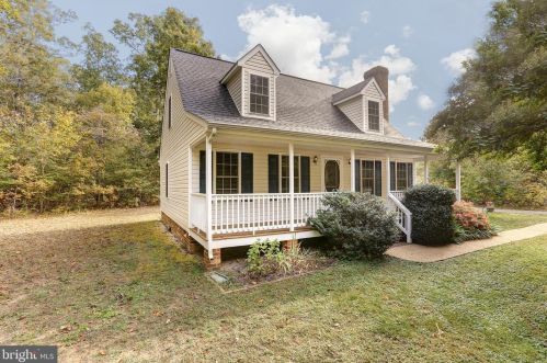 314 Shelton Bend Dr, Bumpass, VA 23024-3159