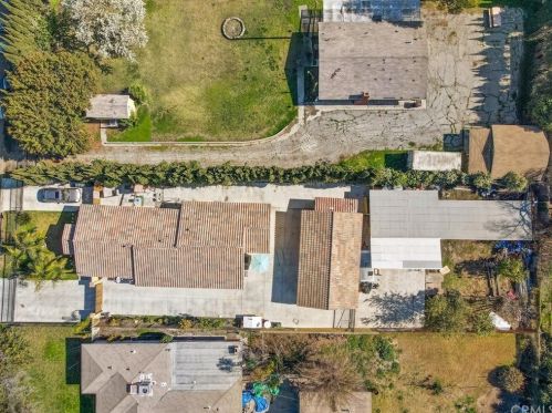 460 Raymond St, Compton, CA 90220-4631