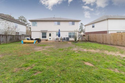 12094 Ln Salle Oaks, Conroe TX  77304-4002 exterior