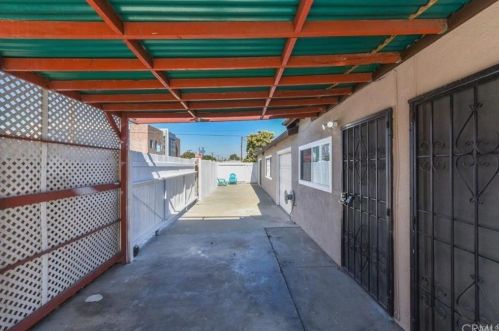 1060 220th St, Torrance CA  90502-2204 exterior