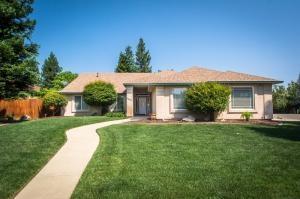 5898 Norwich Ct, Redding, CA 96003-5411